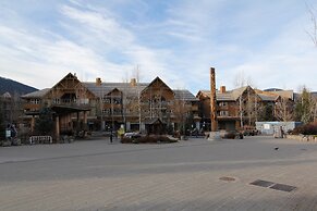 Marketplace Lodge by Whistler Retreats
