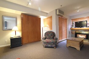 Marketplace Lodge by Whistler Retreats