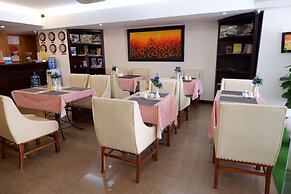 Sai Gon's Book Hotel - The Airport Front