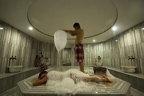 Mg White Lilyum Hotel