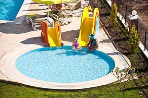 Mg White Lilyum Hotel