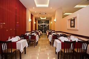 Mg White Lilyum Hotel