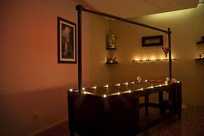 Mg White Lilyum Hotel