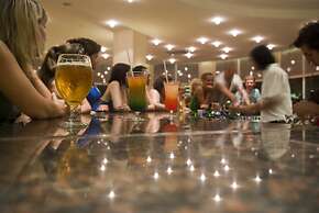 Mg White Lilyum Hotel