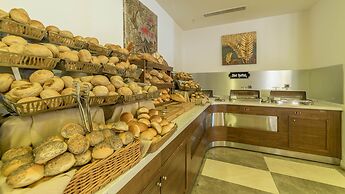 Ramada Resort by Wyndham Kusadasi