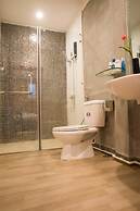 White Residence Hotel & Apartment