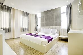 White Residence Hotel & Apartment
