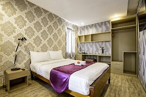 White Residence Hotel & Apartment