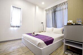 White Residence Hotel & Apartment