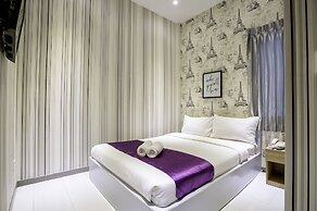 White Residence Hotel & Apartment