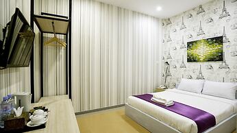 White Residence Hotel & Apartment