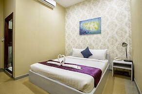 White Residence Hotel & Apartment
