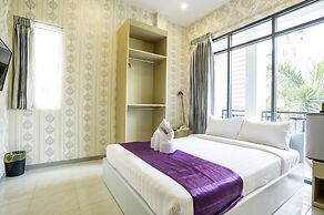 White Residence Hotel & Apartment