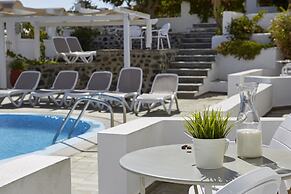 Nissos Thira Hotel