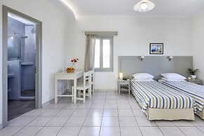 Nissos Thira Hotel