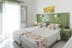 Nissos Thira Hotel