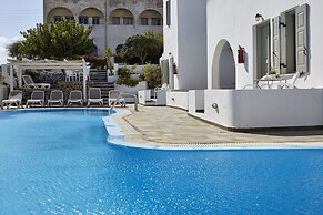 Nissos Thira Hotel