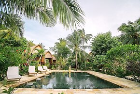 Sukanusa Luxury Huts