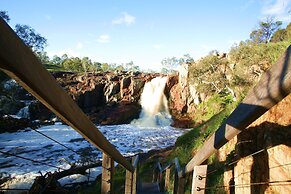 AAt 28 Goldsmith Motel