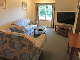 AAt 28 Goldsmith Motel