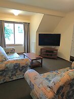 AAt 28 Goldsmith Motel