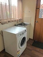 AAt 28 Goldsmith Motel