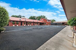 AAt 28 Goldsmith Motel