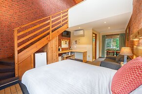 AAt 28 Goldsmith Motel