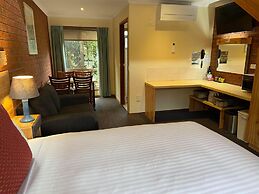 AAt 28 Goldsmith Motel