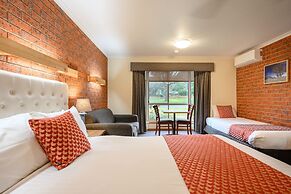 AAt 28 Goldsmith Motel