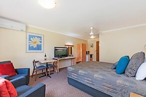 AAt 28 Goldsmith Motel