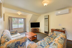 AAt 28 Goldsmith Motel