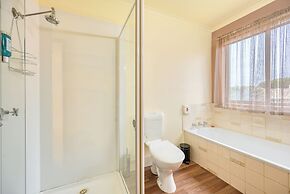 AAt 28 Goldsmith Motel