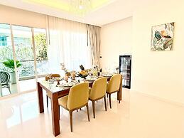 The Pelican Residence & Suite Krabi