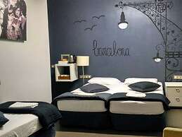 Don Moustache Hostel