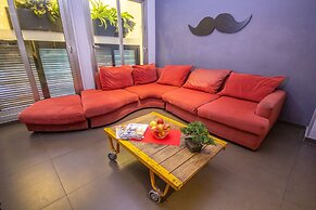 Don Moustache Hostel