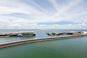 Darwin Waterfront Luxury Suites