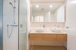 Darwin Waterfront Luxury Suites