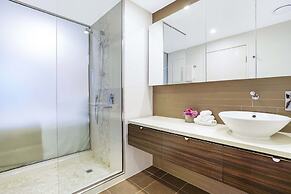 Darwin Waterfront Luxury Suites