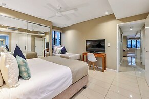 Darwin Waterfront Luxury Suites