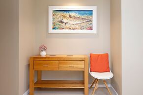 Darwin Waterfront Luxury Suites