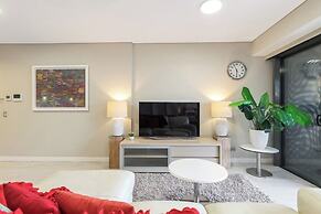 Darwin Waterfront Luxury Suites