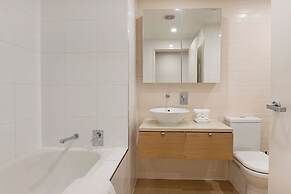 Darwin Waterfront Luxury Suites