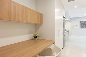Darwin Waterfront Luxury Suites