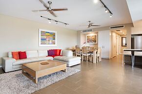 Darwin Waterfront Luxury Suites