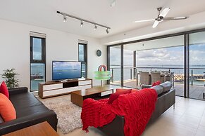 Darwin Waterfront Luxury Suites