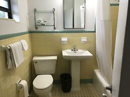 Silver Princess Motel