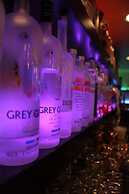 Teddy's Residential Suites Watford City