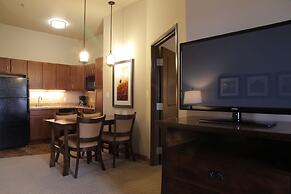 Teddy's Residential Suites Watford City
