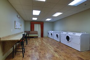 Teddy's Residential Suites Watford City